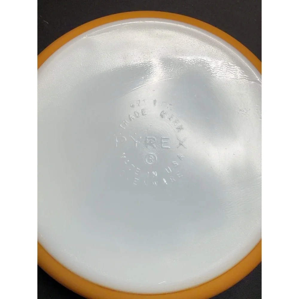 N/A vintage pyrex